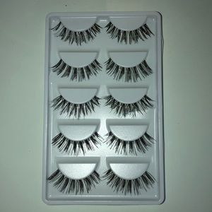 5 pairs of lashes